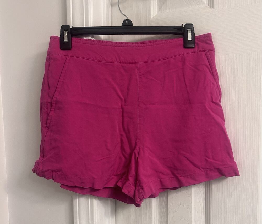 Old Navy Women’s Pink Pull On Shorts Elastic Waist Lightweight Size M